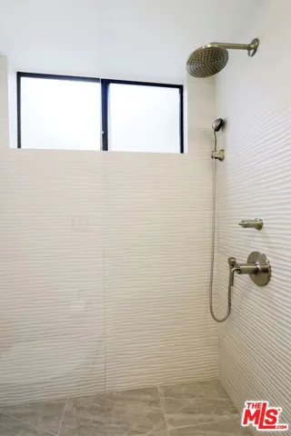 New Large Walk in Shower