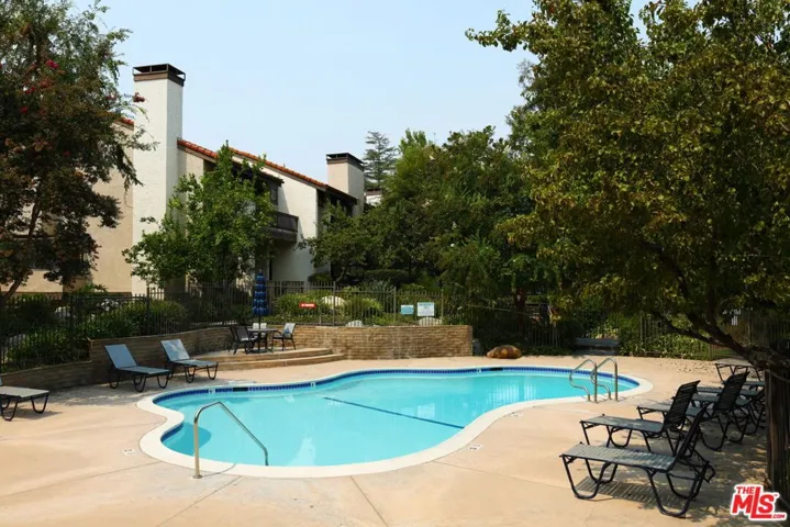Pool Close By