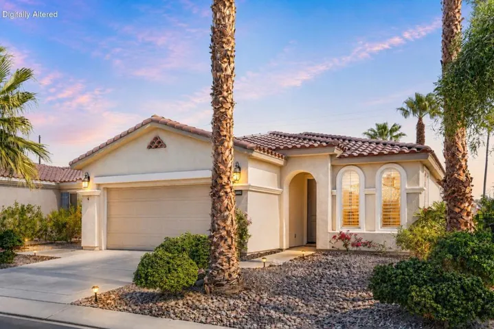 80292 Ave. Linda Vista Front