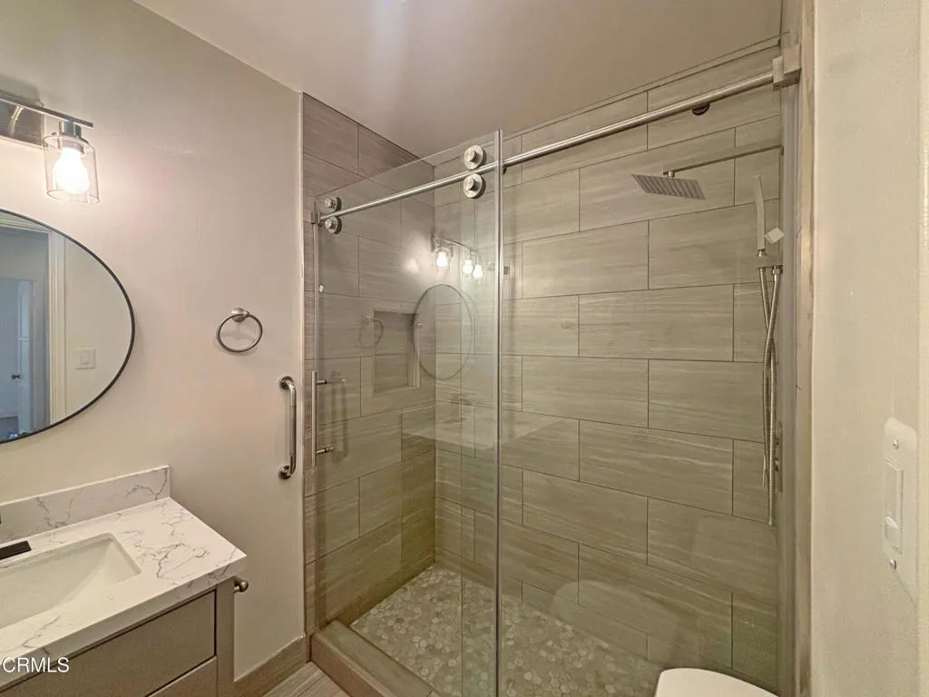 A08 Bathroom 2