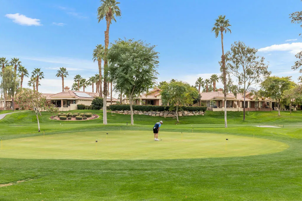 506_11138287_the-oasis-cc-8_51872454249_ 506_11138287_the-oasis-cc-8_51872454249_