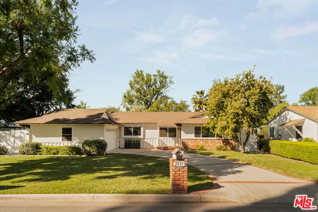 23153 Gonzales Dr