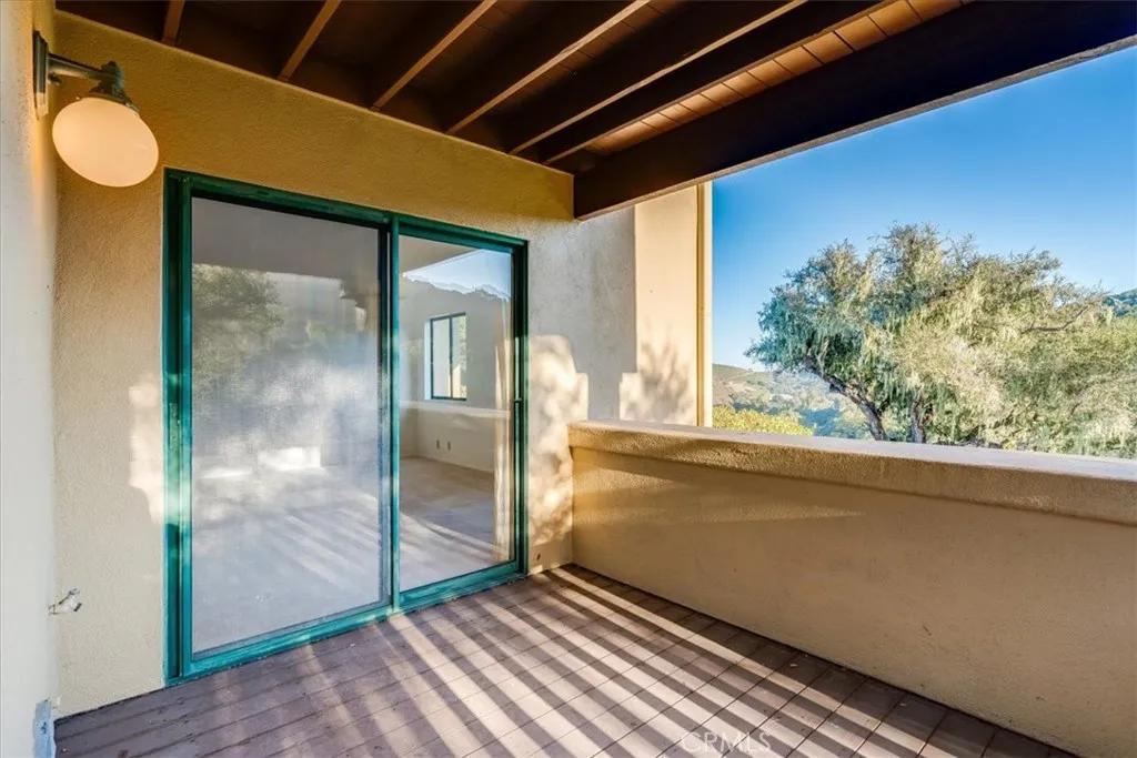 Primary private deck
