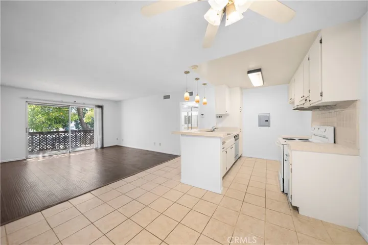 23515 Lyons 261, Valencia, California 91355 — photo 5