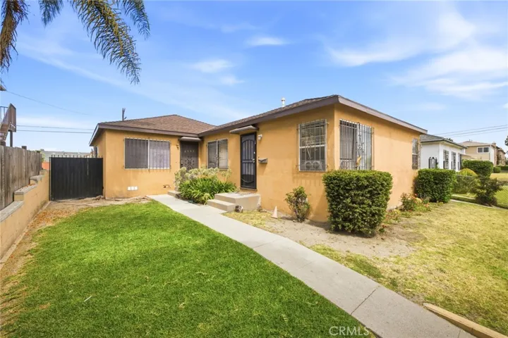 Great Duplex in the heart of LA!