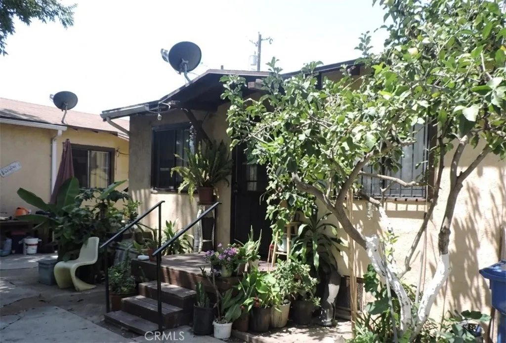 1350 E 43rd Street, Los Angeles, California 90011 — photo 5