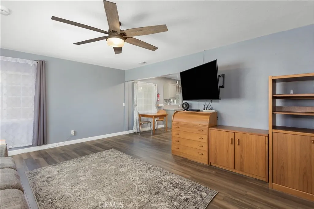 27143 Norwood, Highland, California 92346 — photo 5