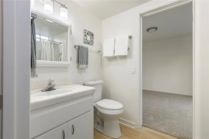 Shared full bathroom downstairs