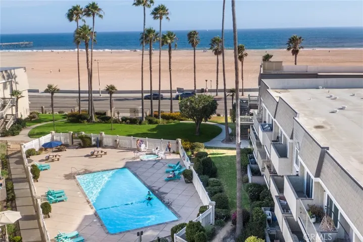 Two community pools for this community.