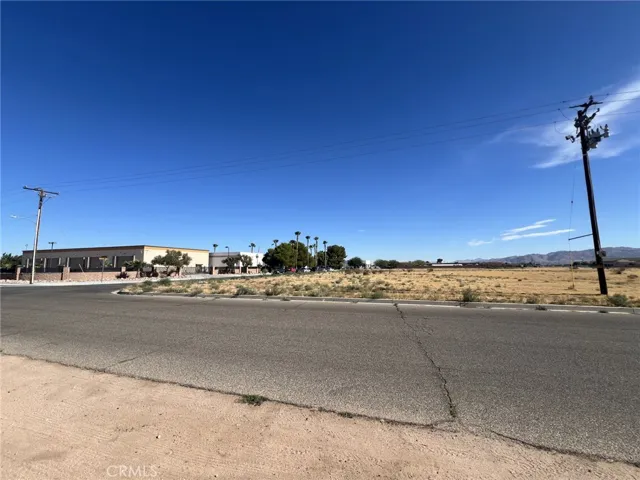 0 Ottawa, Apple Valley, California 92307 — photo 5