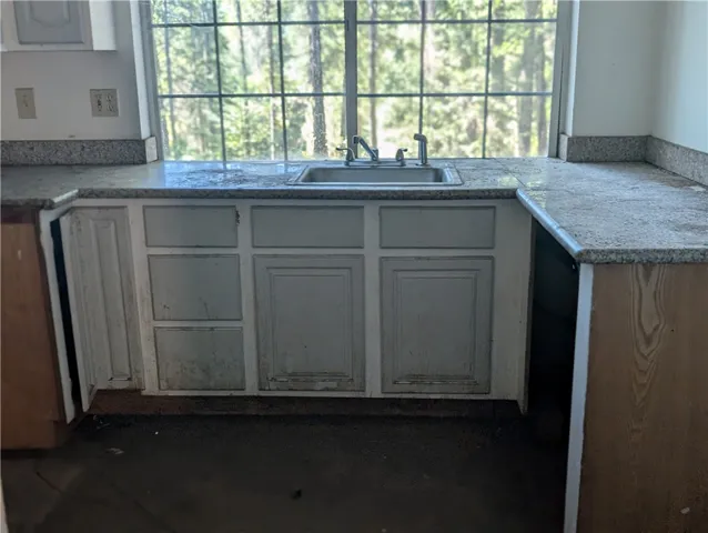 211 Goa Way, Weaverville, California 96093