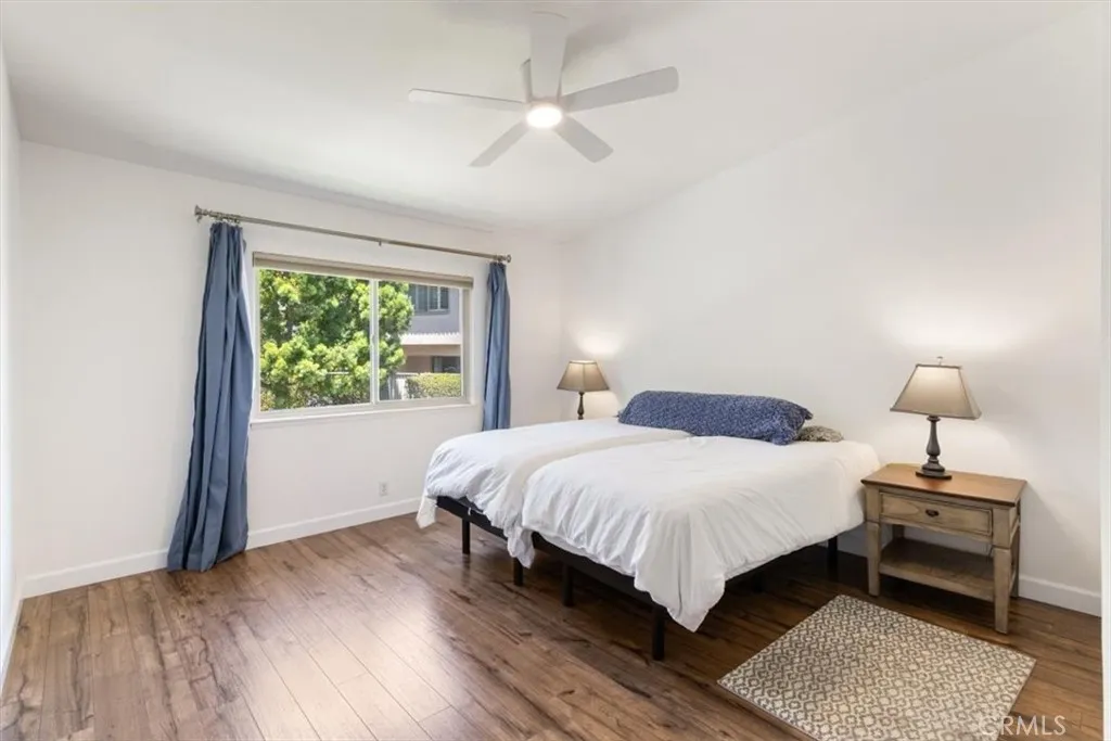 LARGE PRIMARY SUITE!