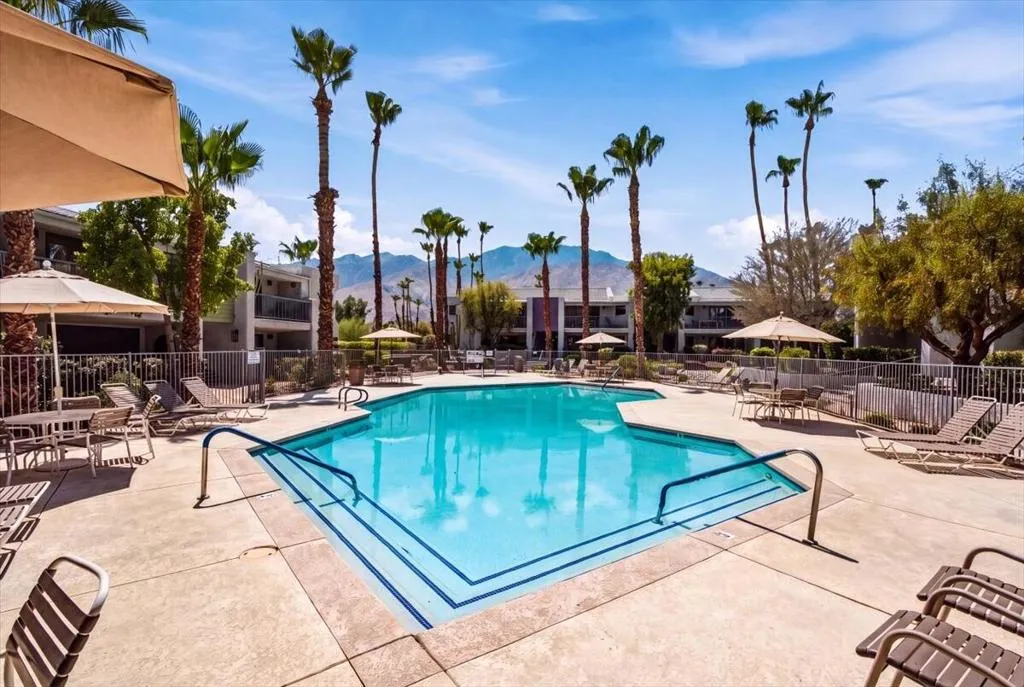 31-3155 Ramon Rd #906-27