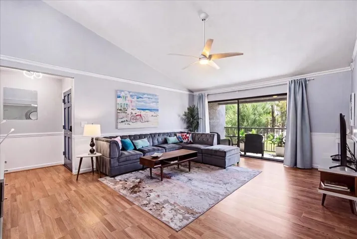 Livingroom w mountain views