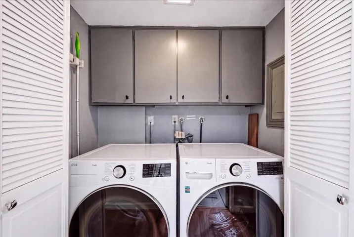 Laundry in hallway