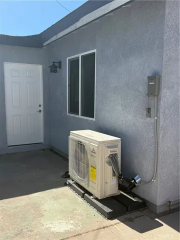 1053 1/2 N Hyatt, Wilmington, California 90744