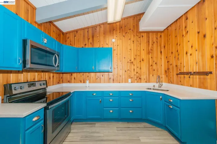 30890 Highway 3, Weaverville, California 96093-0000