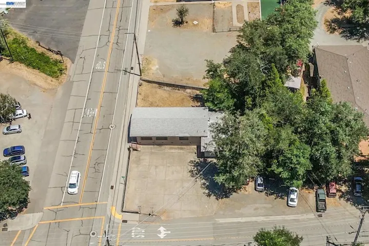 30890 Highway 3, Weaverville, California 96093-0000