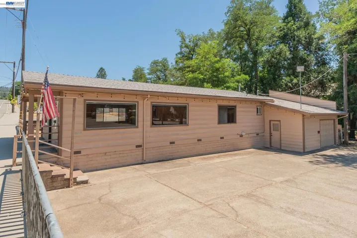 30890 Highway 3, Weaverville, California 96093-0000