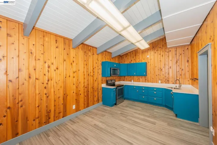 30890 Highway 3, Weaverville, California 96093-0000