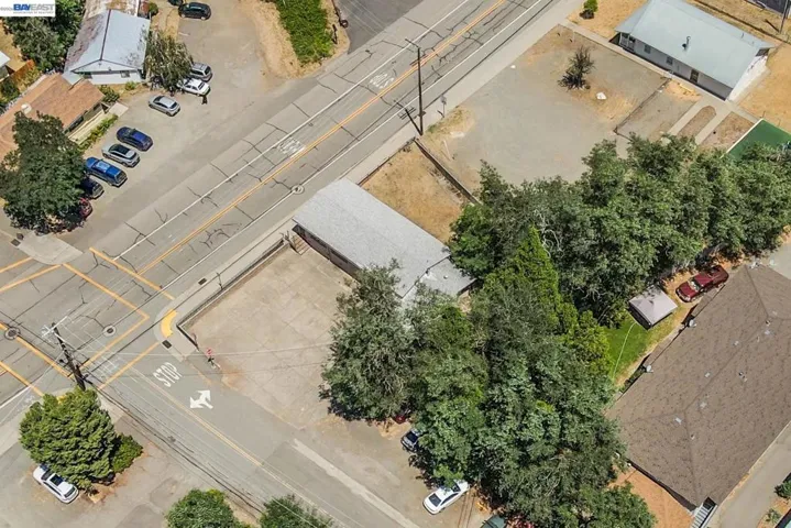 30890 Highway 3, Weaverville, California 96093-0000