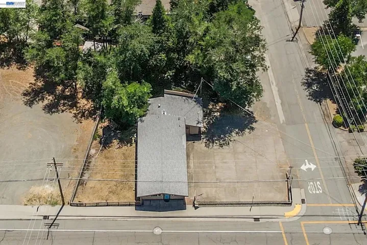 30890 Highway 3, Weaverville, California 96093-0000
