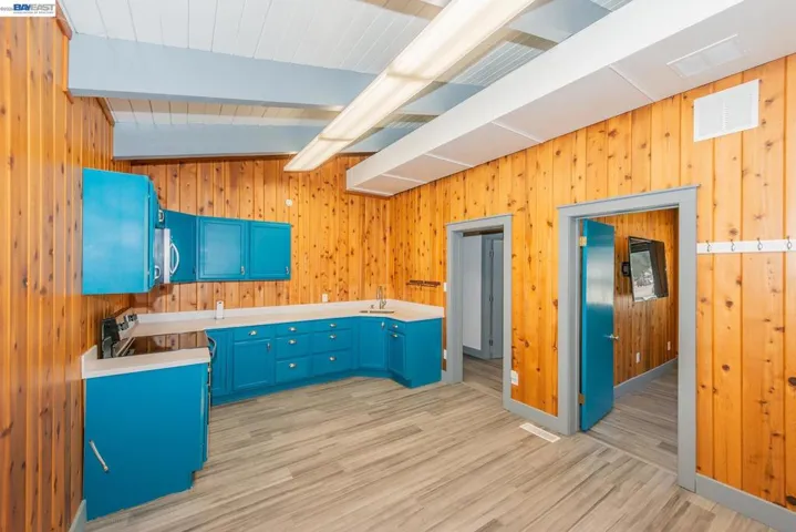 30890 Highway 3, Weaverville, California 96093-0000