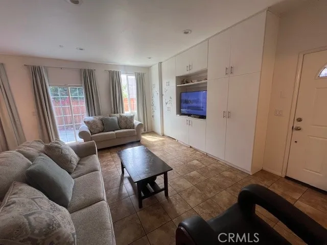 13280 Dronfield Avenue 19, Sylmar, California 91342 — photo 4