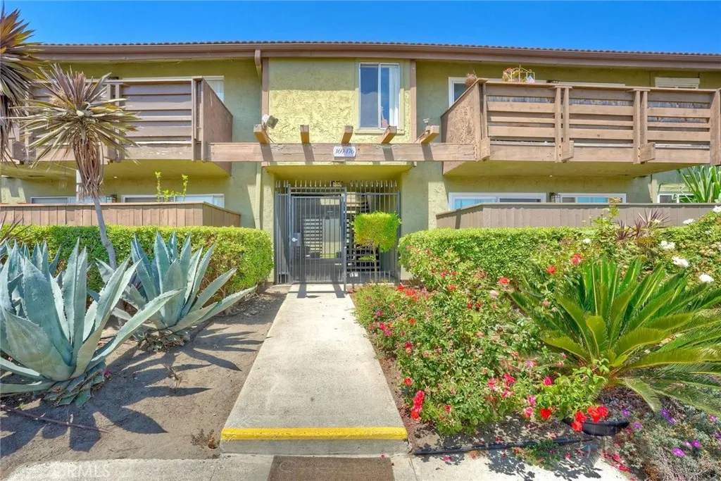 615 Fredricks 175