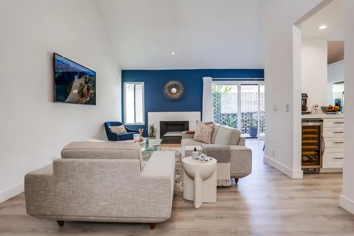 546 Via De La Valle E, Solana Beach, California 92075