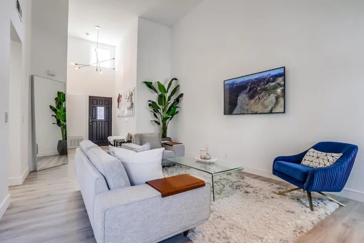 546 Via De La Valle E, Solana Beach, California 92075