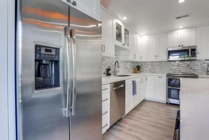 546 Via De La Valle E, Solana Beach, California 92075