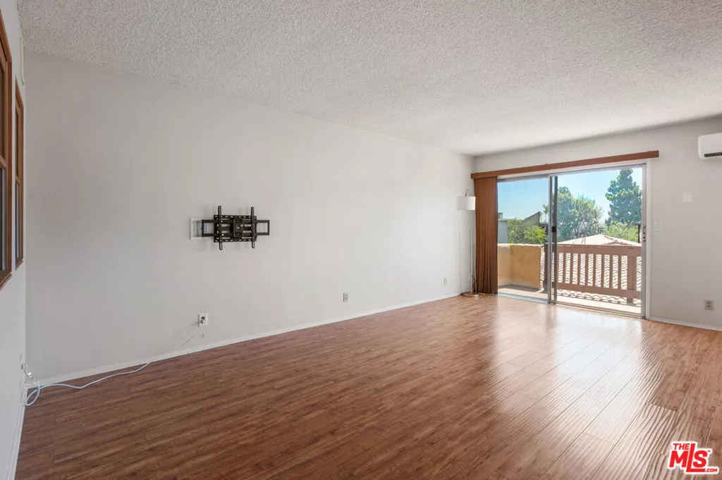 5950 Buckingham 610, Culver City, California 90230 — photo 4