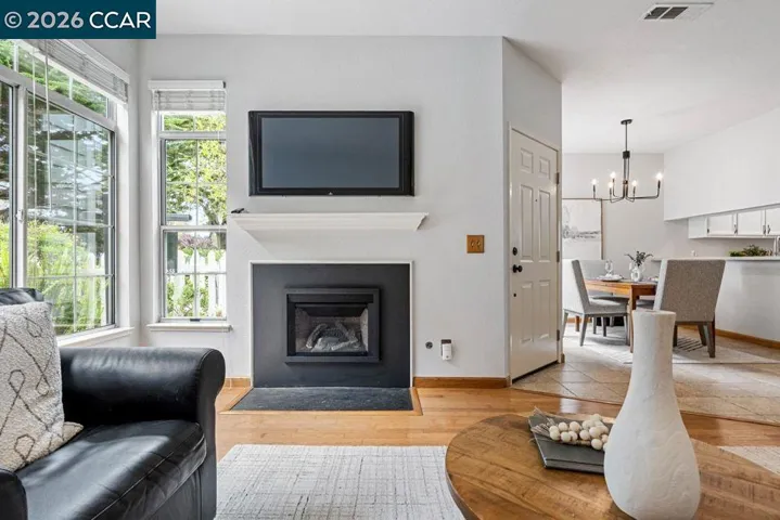 208 Commodore Dr, Richmond, California 94804 — photo 5
