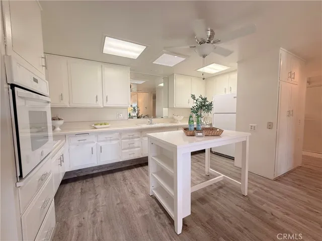 13860 Saint Andrew’s Drive 60b, Seal Beach, California 90740