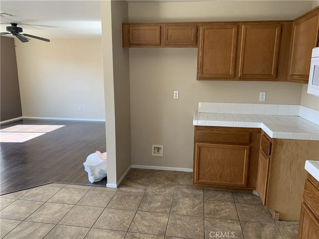 11733 Virginia, Adelanto, California 92301 — photo 4