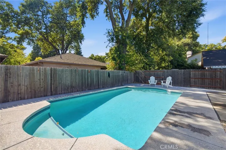 5 Hunter Court, Chico, California 95973