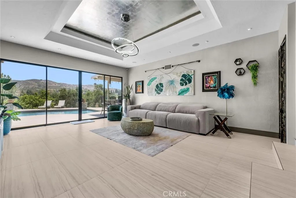375 S Via Montanera, Anaheim, California 92807 — photo 5