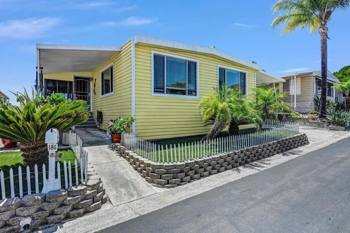 1145 E Barham Dr Unit #186, San Marcos, California 92078