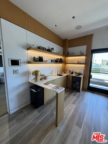 7773 W Sunset Boulevard E-f, Los Angeles, California 90046