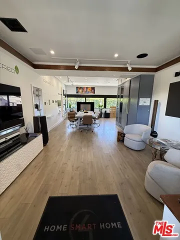 7773 W Sunset Boulevard E-f, Los Angeles, California 90046