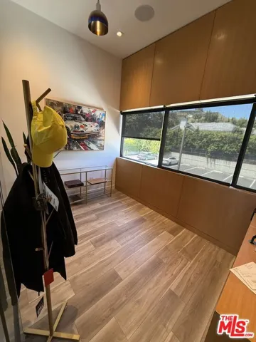 7773 W Sunset Boulevard E-f, Los Angeles, California 90046