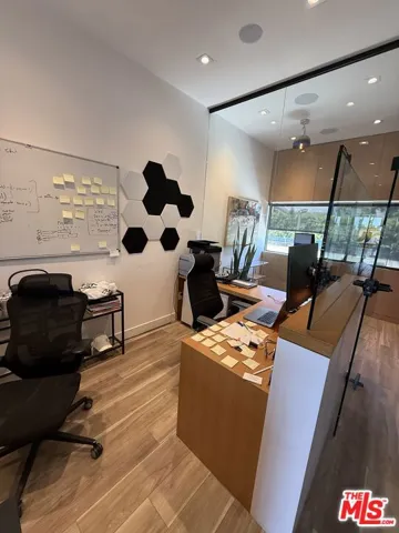 7773 W Sunset Boulevard E-f, Los Angeles, California 90046