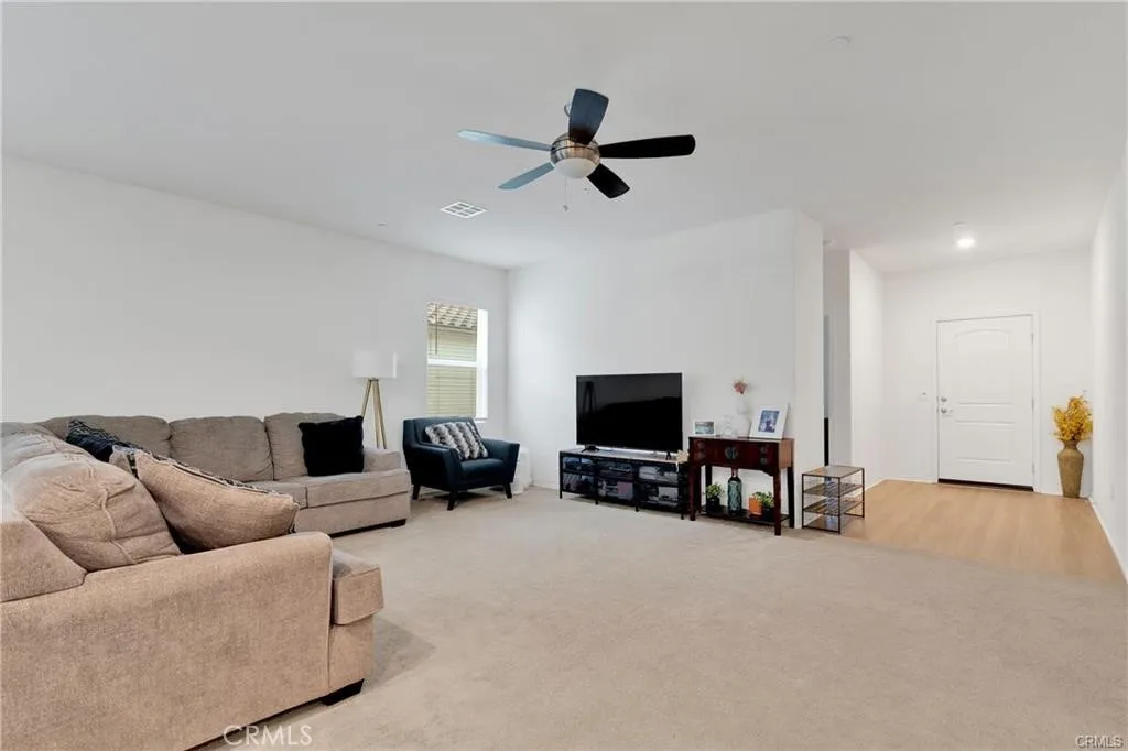 16811 Desert Star Street, Victorville, California 92394 — photo 4