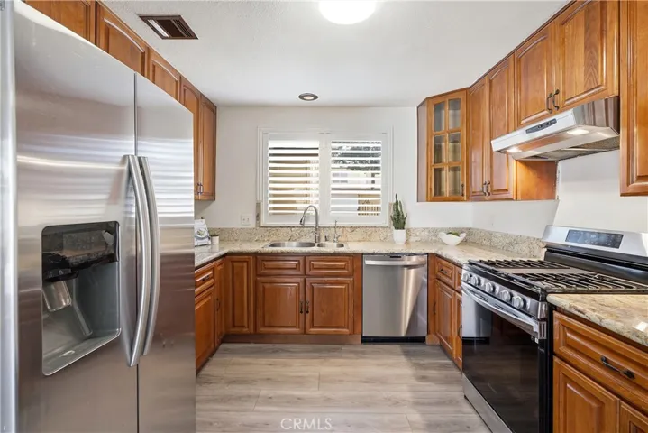 321 W Hermitage, Azusa, California 91702