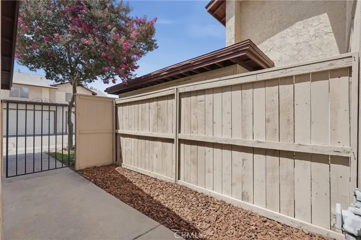 321 W Hermitage, Azusa, California 91702