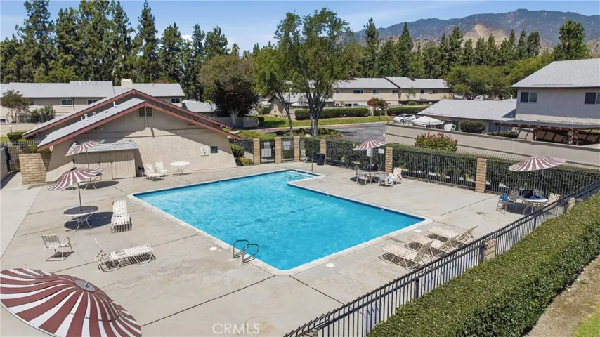 321 W Hermitage, Azusa, California 91702