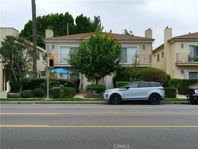 4529 Colfax, Los Angeles, California 91602