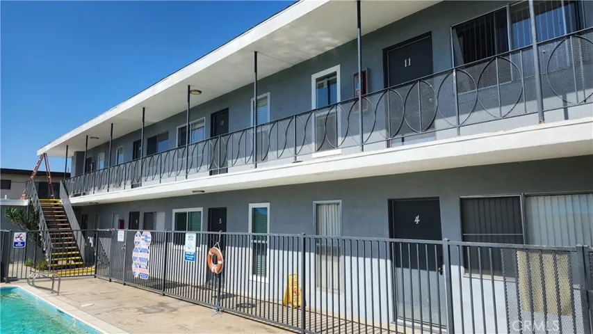5029 Santa Ana, Cudahy, California 90201