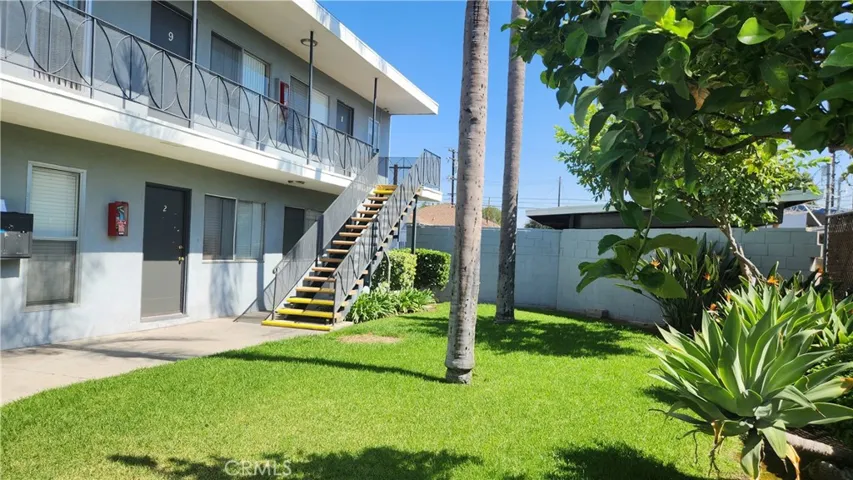5029 Santa Ana, Cudahy, California 90201